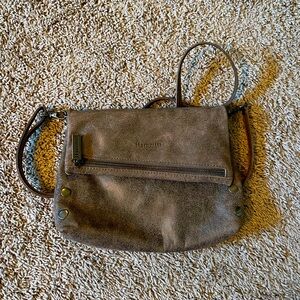 Medium crossbody bag. Great condition.